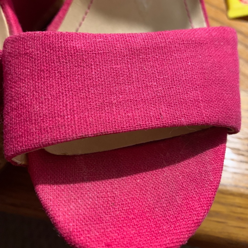 Sandals - Picture 2 of 4